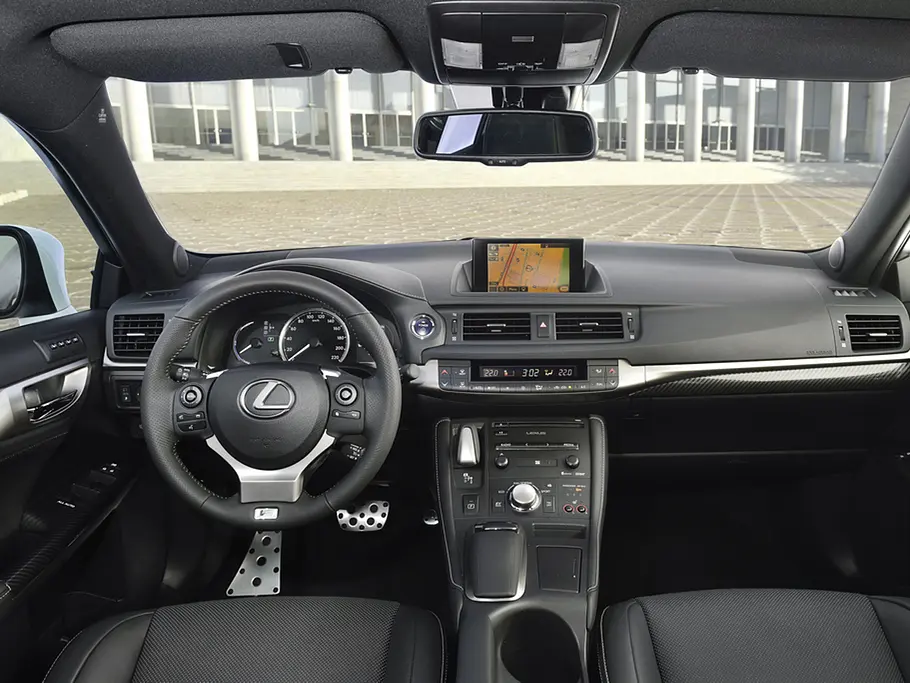Lexus CT 200h Facelift 2014 Hybrid Preis Marktstart Bilder Cockpit