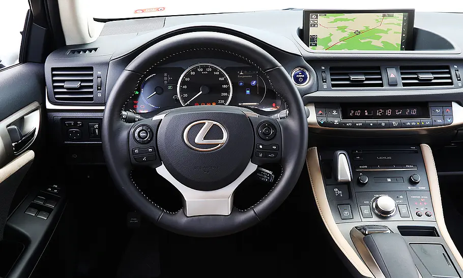 Lexus CT 200h
