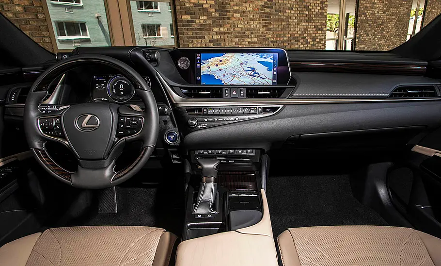 Lexus ES 300h (2018)