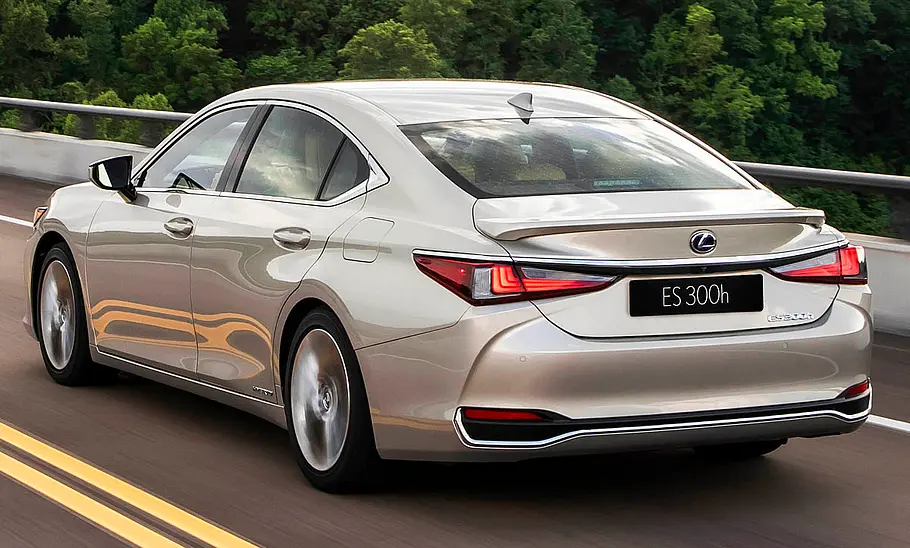 Lexus ES 300h (2018)
