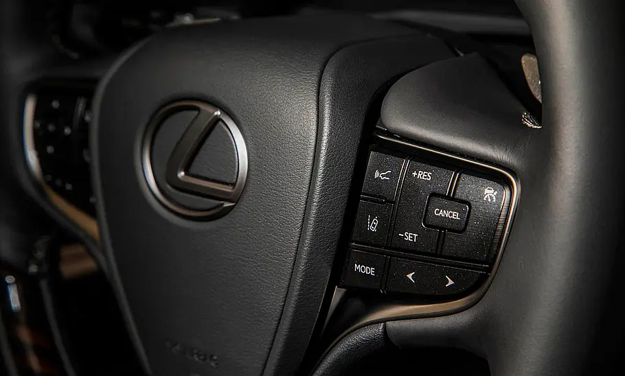 Lexus ES 300h (2018)