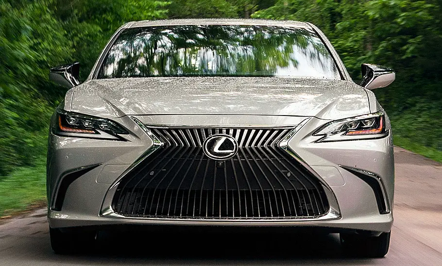 Lexus ES 300h (2018)