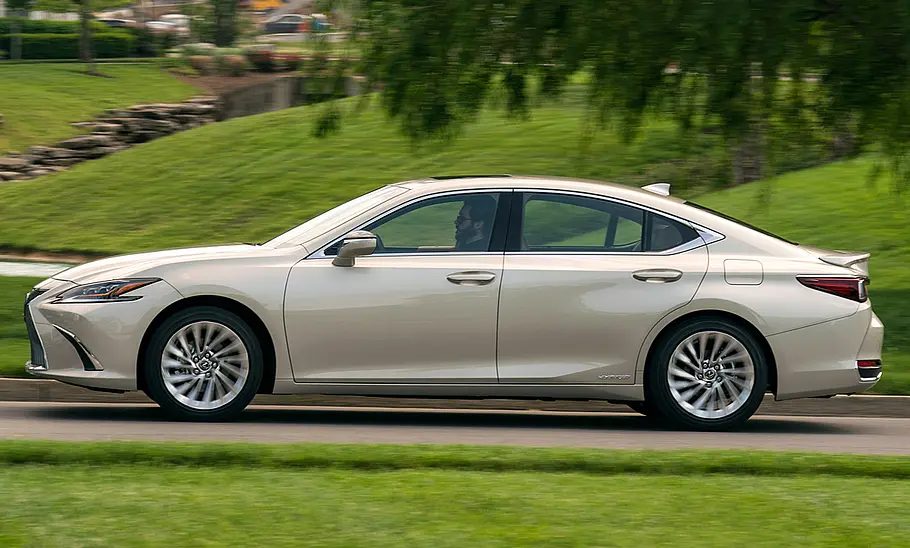 Lexus ES 300h (2018)