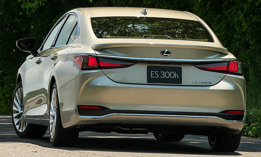 Lexus ES 300h (2018)