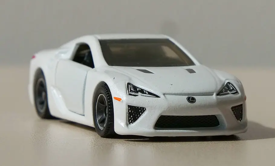 Lexus LFA von Matchbox; Modellauto; Spielzeugauto; Außenansicht; Frontansicht