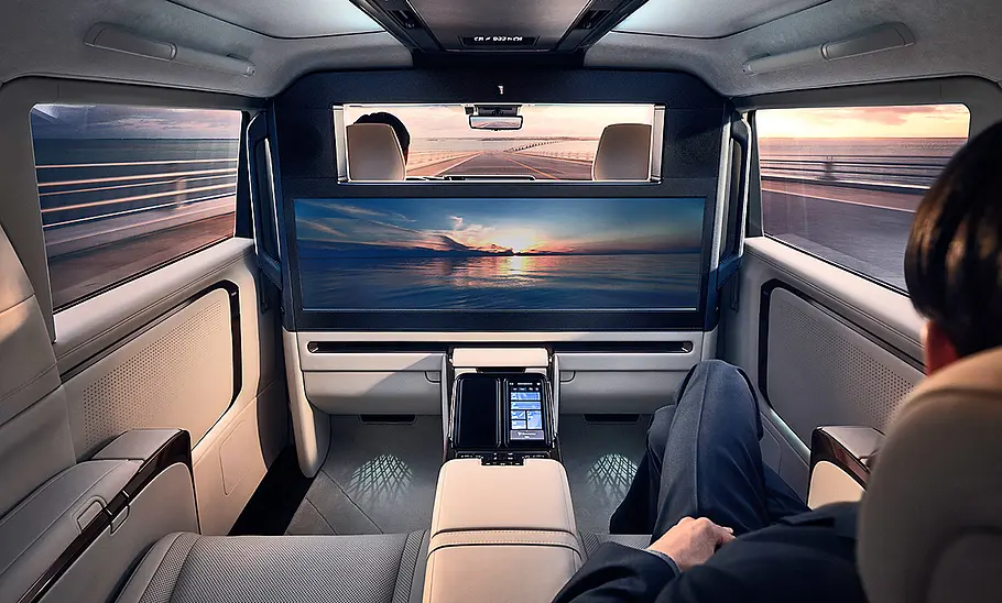 Lexus LM (2023) Lexus LM (2023)