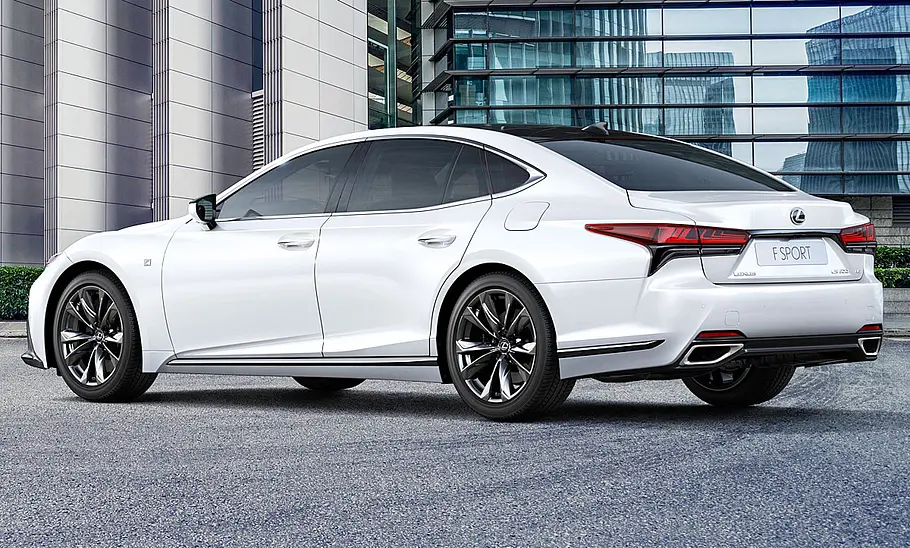 Lexus LS-F Sport (2021)