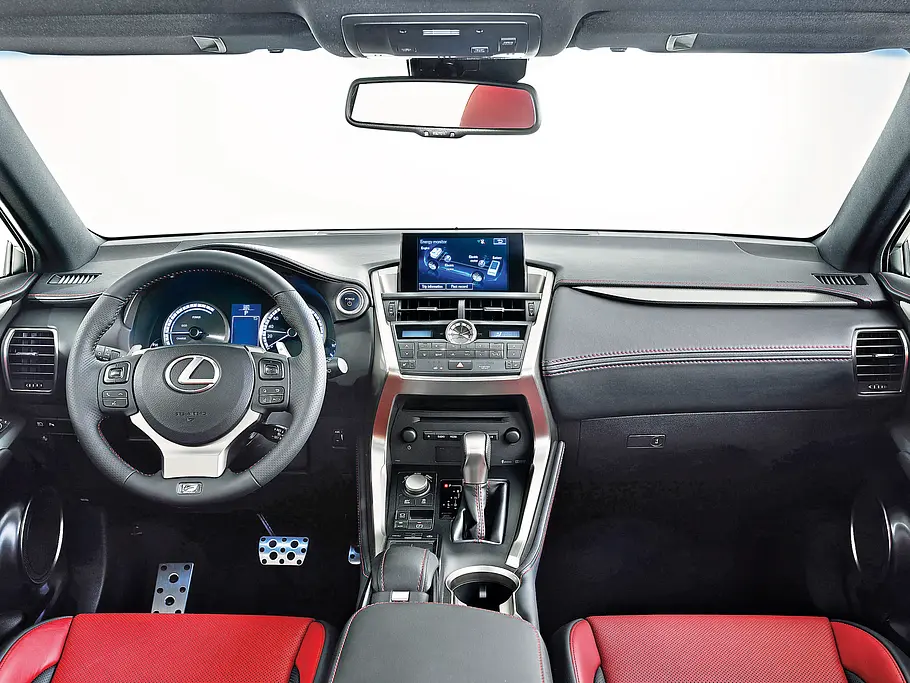Test: Lexus NX 300h AWD F-Sport Lexus NX 300h AWD F-Sport SUV Test Hybrid Bilder technische Daten Cockpit