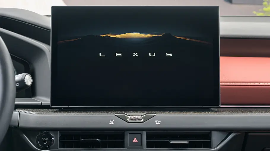 Lexus NX Facelift Der zentrale Touchscreen im Cockpit des Lexus NX Facelift im Detail.