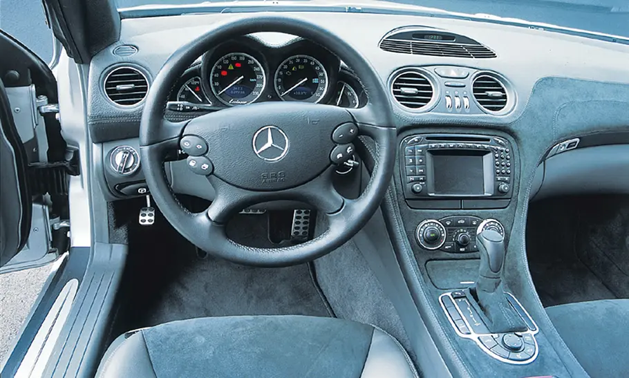 Lorinser GS 03 Das Cockpit des Lorinser GS 03