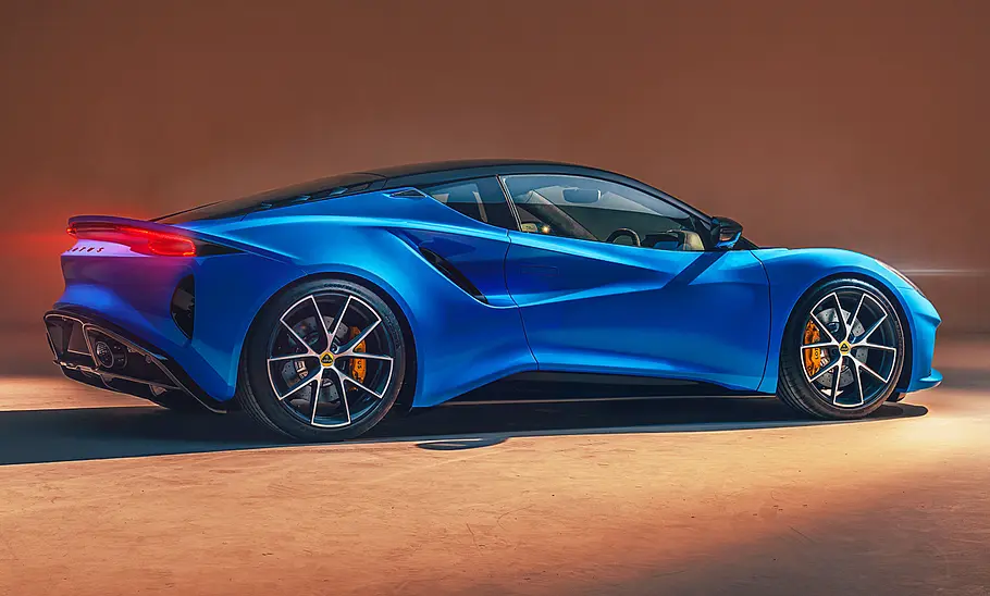Lotus Emira (2022) Lotus Emira (2022)