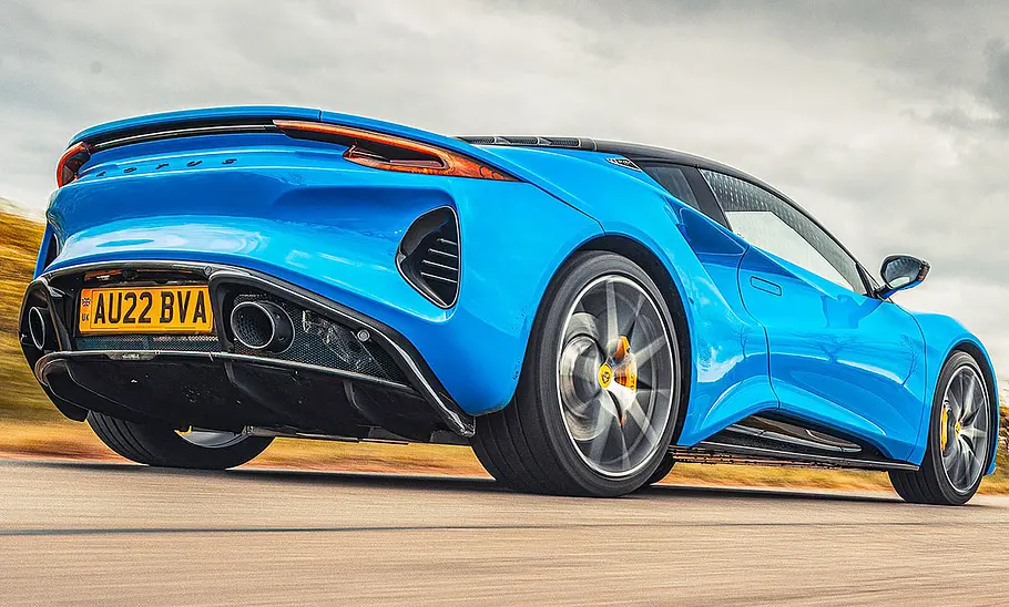 Lotus Emira (2022)