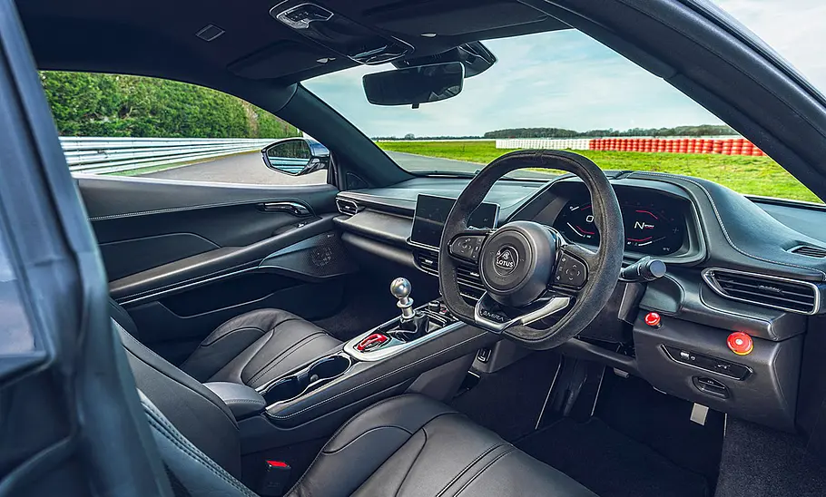 Lotus Emira (2022)