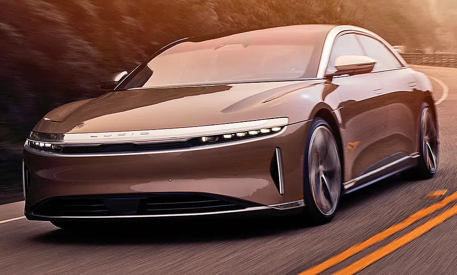 Lucid Air (2023) Lucid Air (2021)