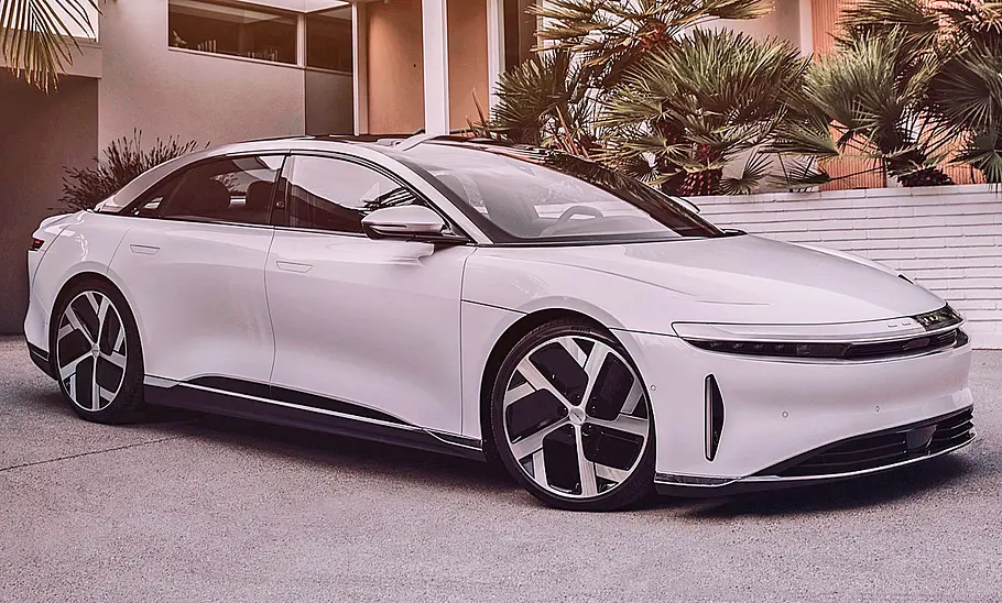 Lucid Air (2023) Lucid Air (2021)