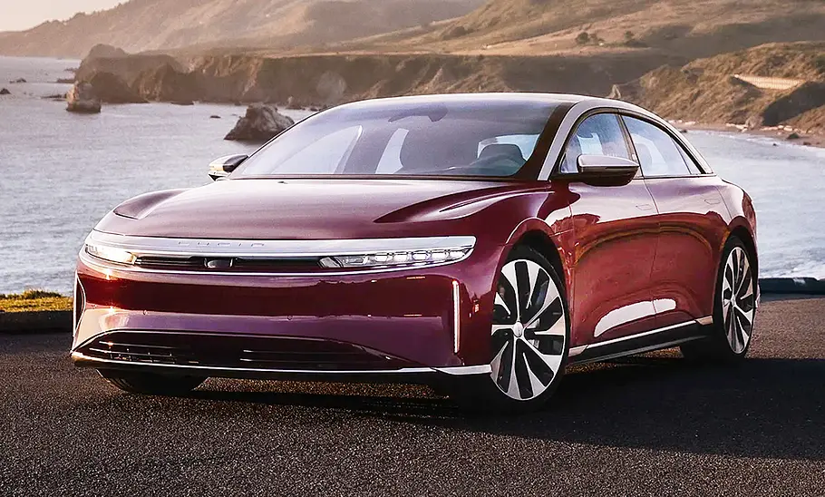Lucid Air Pure AWD Lucid Air; statisch von vorne rechts