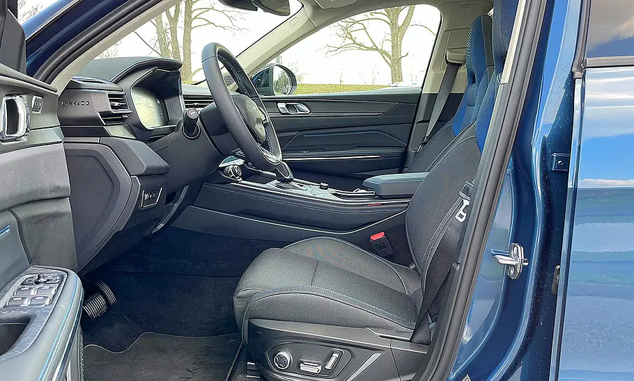 Lynk & Co 01 (2021) Lynk & Co 01 (2021)
