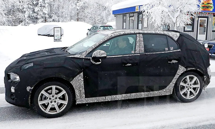 Lynk & Co 04 (2019)