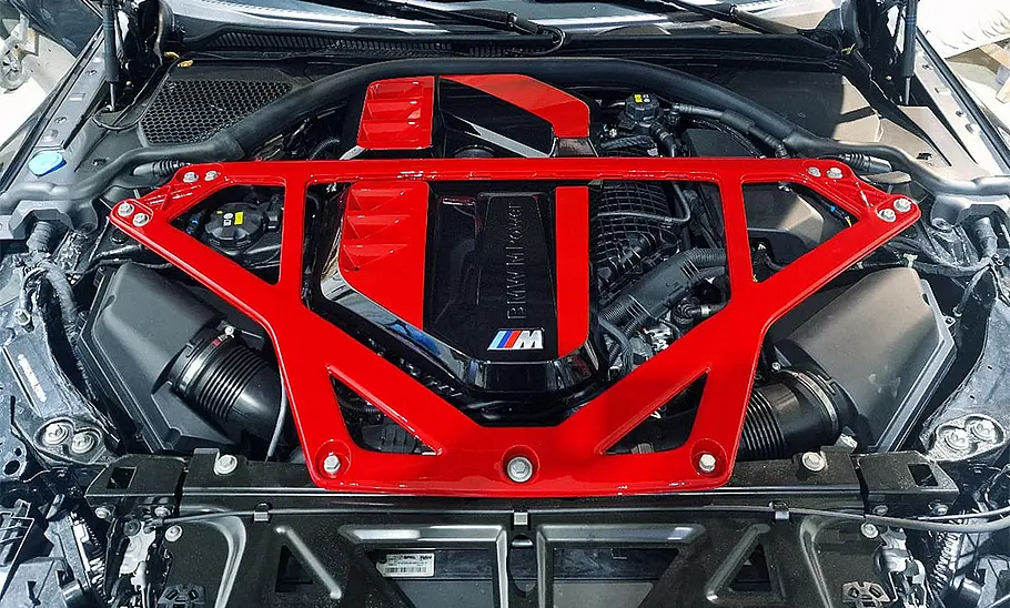 Manhart MH4 GTR II Blick in den Motorraum des Manhart MH4 GTR II.