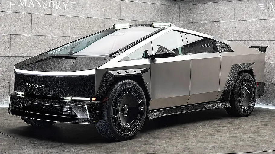 Mansory Elongation Der Mansory Elongation stehend von vorne