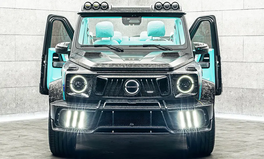 Der Mansory G63 AMG Art Piece stehend von vorne.