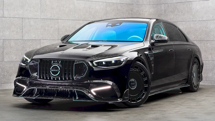 Mansory-Mercedes P950, fotografiert von schräg vorne.