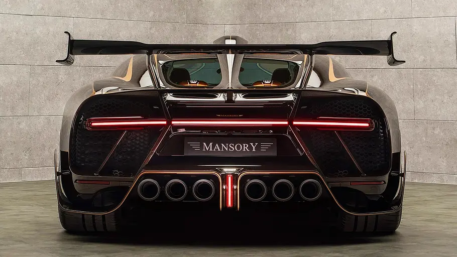 Blick von hinten auf den Mansory Vivere.