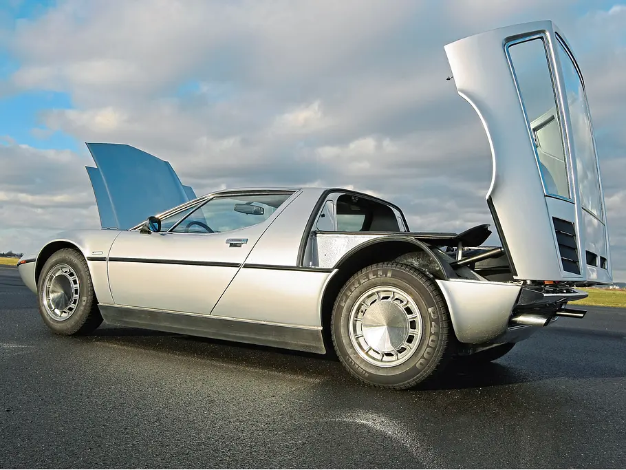 Traumwagen: Maserati Bora & Khamsin Maserati Bora Bilder technische Daten Motorklappe