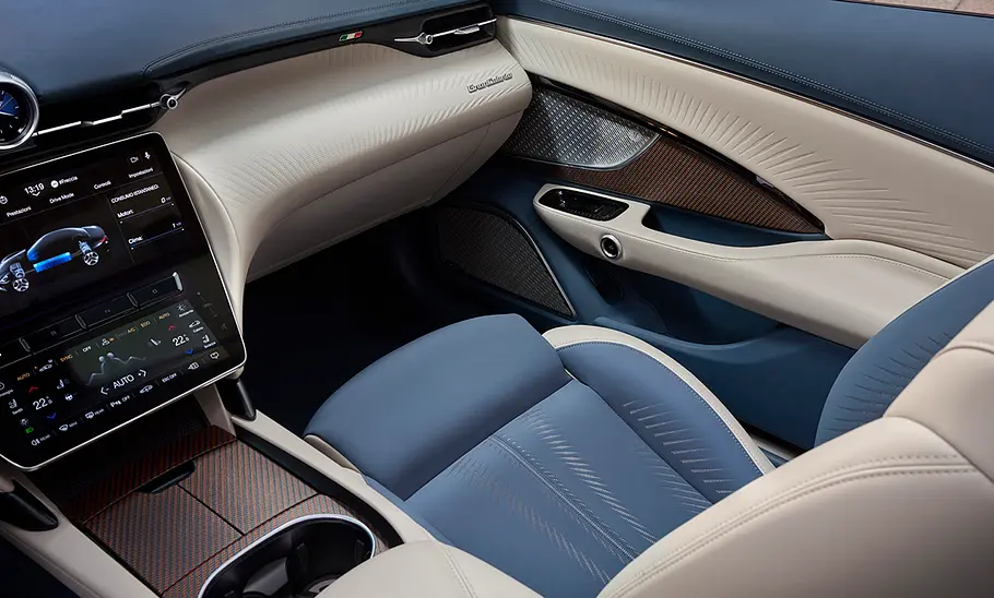 Maserati GranCabrio Folgore (2024), Beifahrersitz