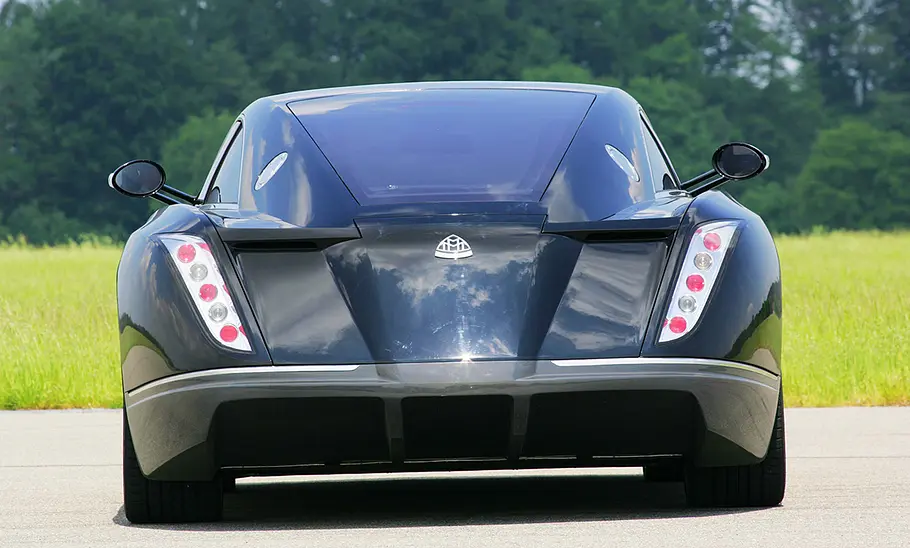 Maybach Exelero (2005) statisch von hinten fotografiert.