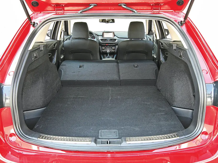 Mazda 6 Kombi Vergleich Konzepte Kofferraum
