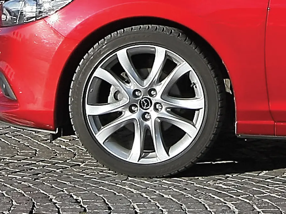 Mazda 6 Kombi SKYACTIV-D 175 Mazda 6 Kombi SKYACTIV-D 175 Dauertest Mittelklasse Diesel