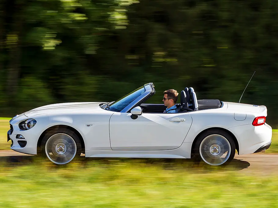 Fiat 124 Spider 1.4 MultiAir Turbo Fiat 124 Spider 1.4 MultiAir Turbo