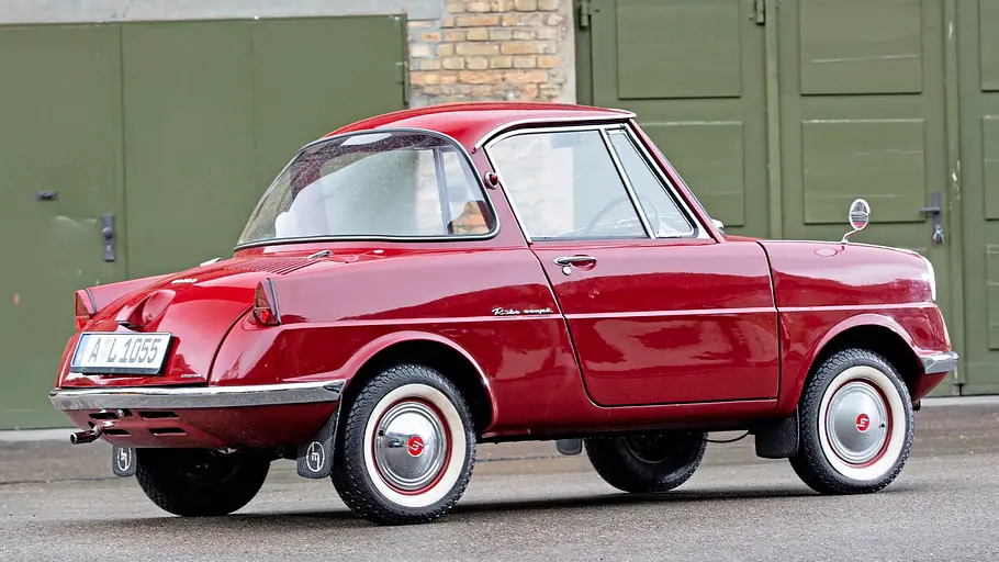 Mazda R360 Coupé Mazda R360 Coupé statisch von schräg hinten fotografiert.