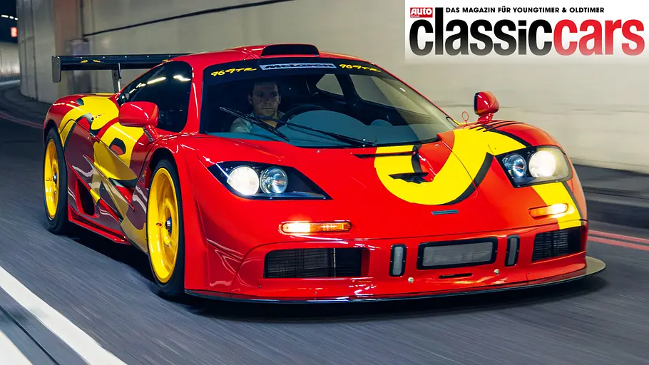 McLaren F1 GTR Der McLaren F1 GTR fahrend von schräg vorne