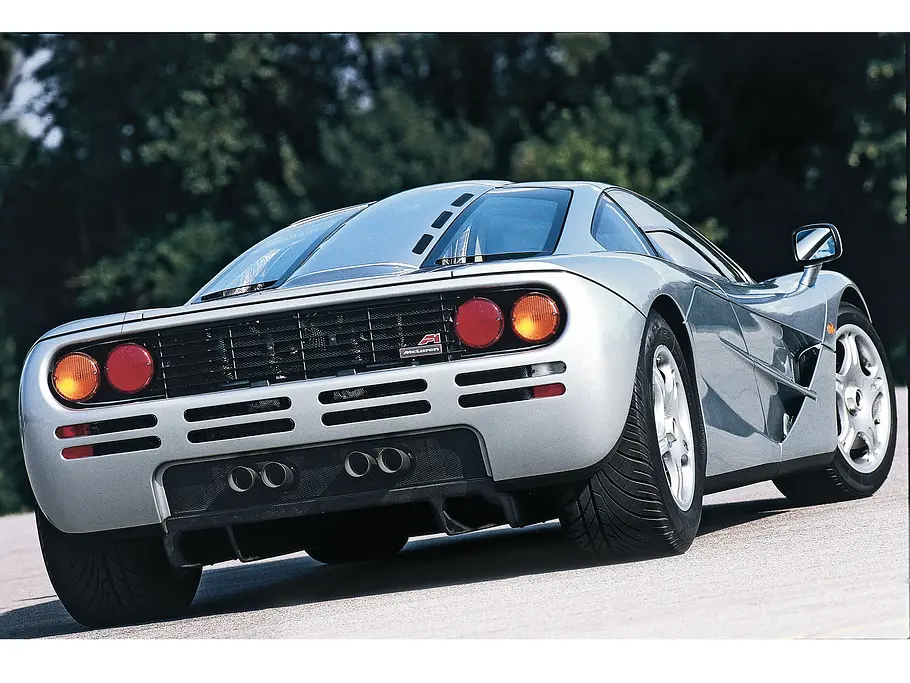 McLaren F1 Fahrbericht Supersportwagen Mittelmotor V12 Youngtimer Bilder technische Daten 0007