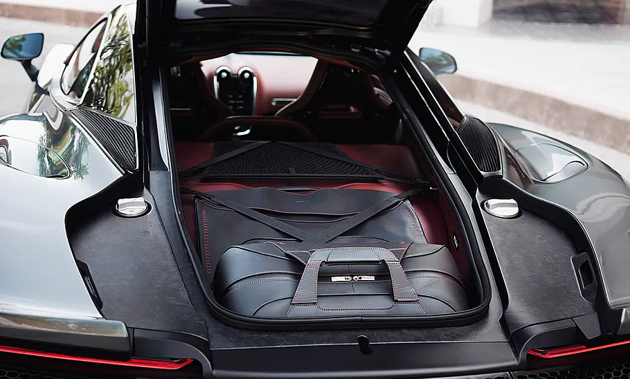 McLaren GT