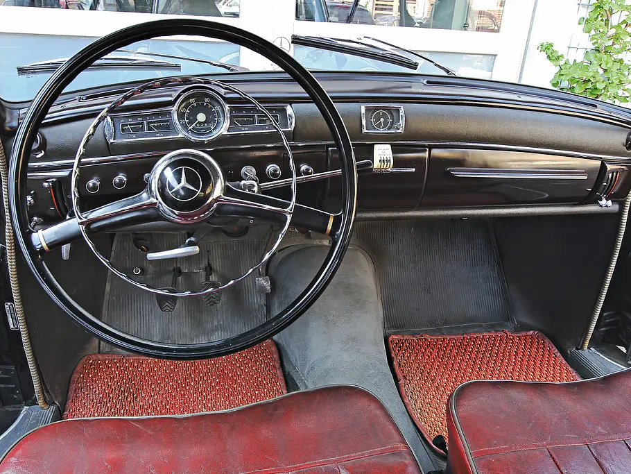 Mercedes 180 Bilder technische Daten Limousinen Vergleich Oldtimer Cockpit