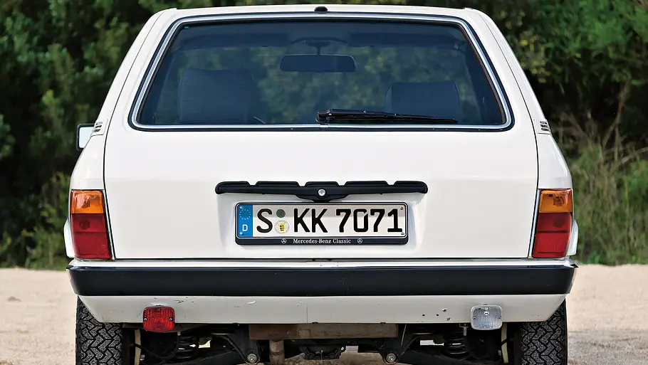 Mercedes 190 E Compakt Car Bilder technische Daten Heck