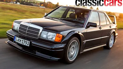 Der Mercedes 190 E 2.5-16 Evo II (W201) fahrend von schräg vorne - Foto: Frank Ratering