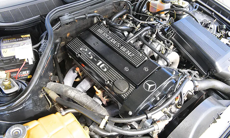 Der Motor des Mercedes 190 Evo.