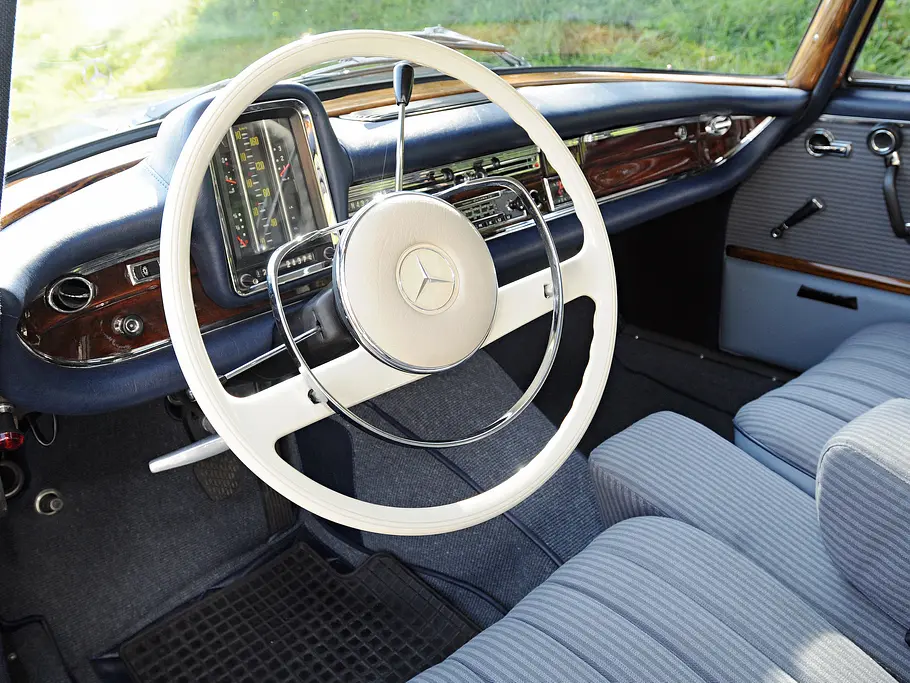 Mercedes 220 SE Bilder technische Daten Kaufberatung Oldtimer Cockpit