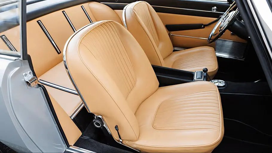 Mercedes 230 SL Speciale Die Sitze des Mercedes 230 SL Speciale