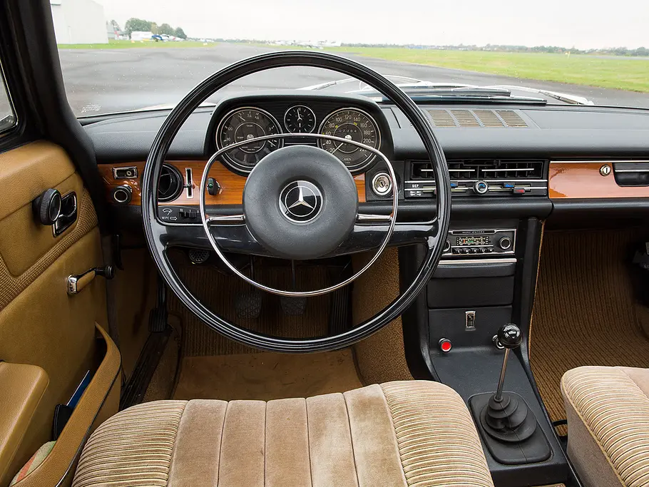 Mercedes 250 C W114