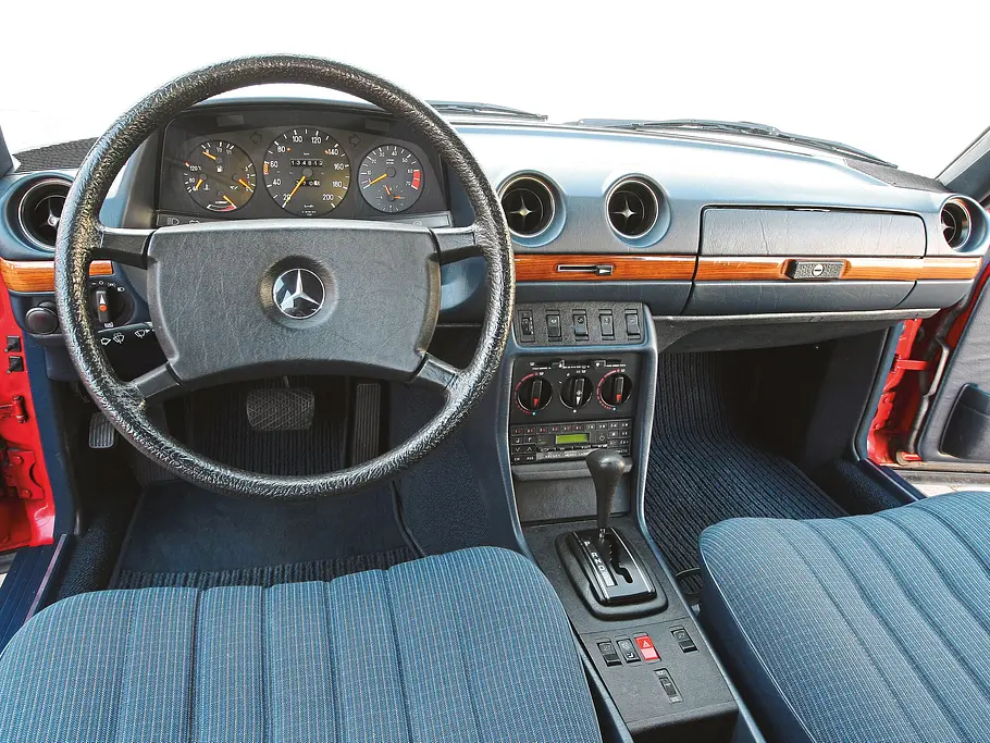 Kaufberatung: Mercedes W123 250/280 E Mercedes 250/280 E W123 Kaufberatung Bilder technische Daten Cockpit