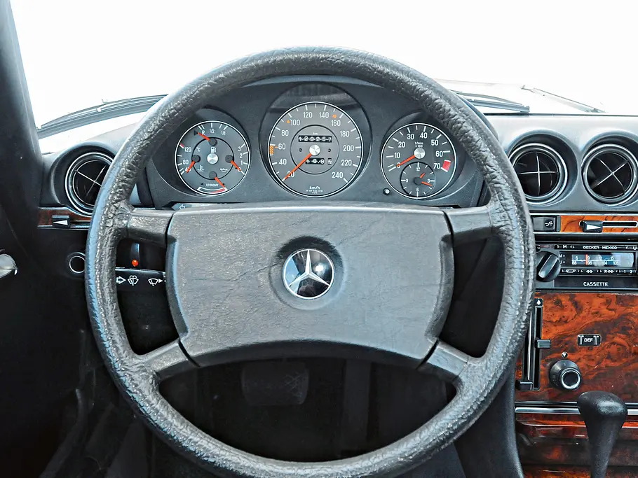 Mercedes 280 SLC Vergleich Youngtimer Bilder technische Daten Cockpit