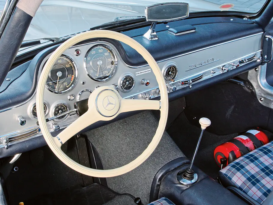Mercedes 300 SL Traumwagen Bilder technische Daten Cockpit