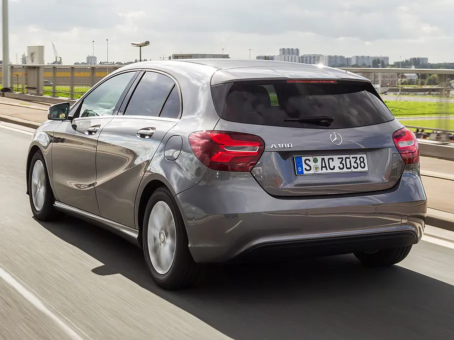 Mercedes A-Klasse Facelift 2015 A 180