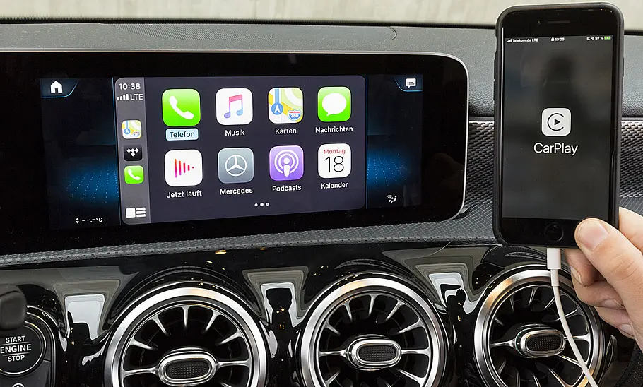 Mercedes A 200: Connectivity