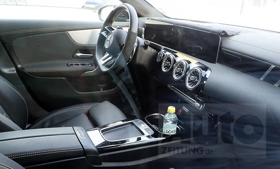 Mercedes-AMG A 45 Facelift (2022) Mercedes-AMG A 45 Facelift (2022)